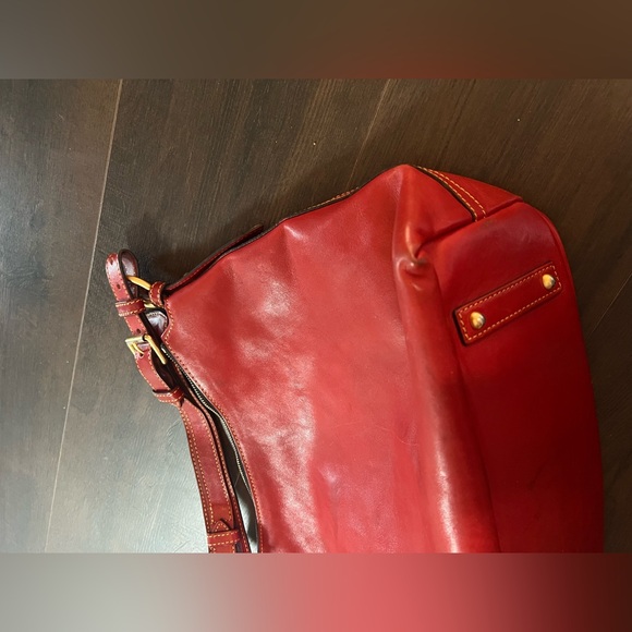 Dooney & Burke Vintage Kingston red leather Hobo Bag - Picture 15 of 16